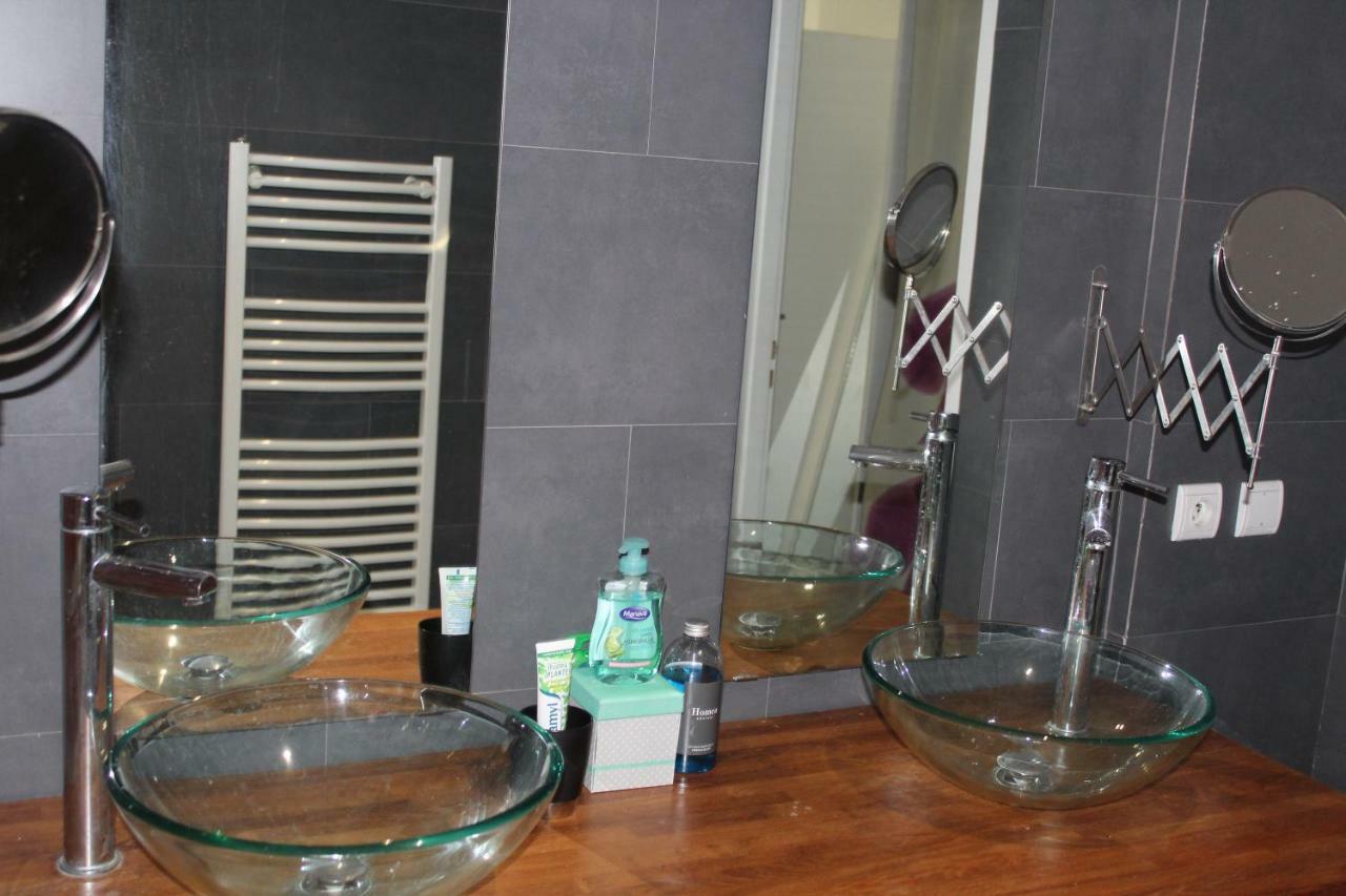 Les Tresors De Lizzie Hotel Coutras Bagian luar foto