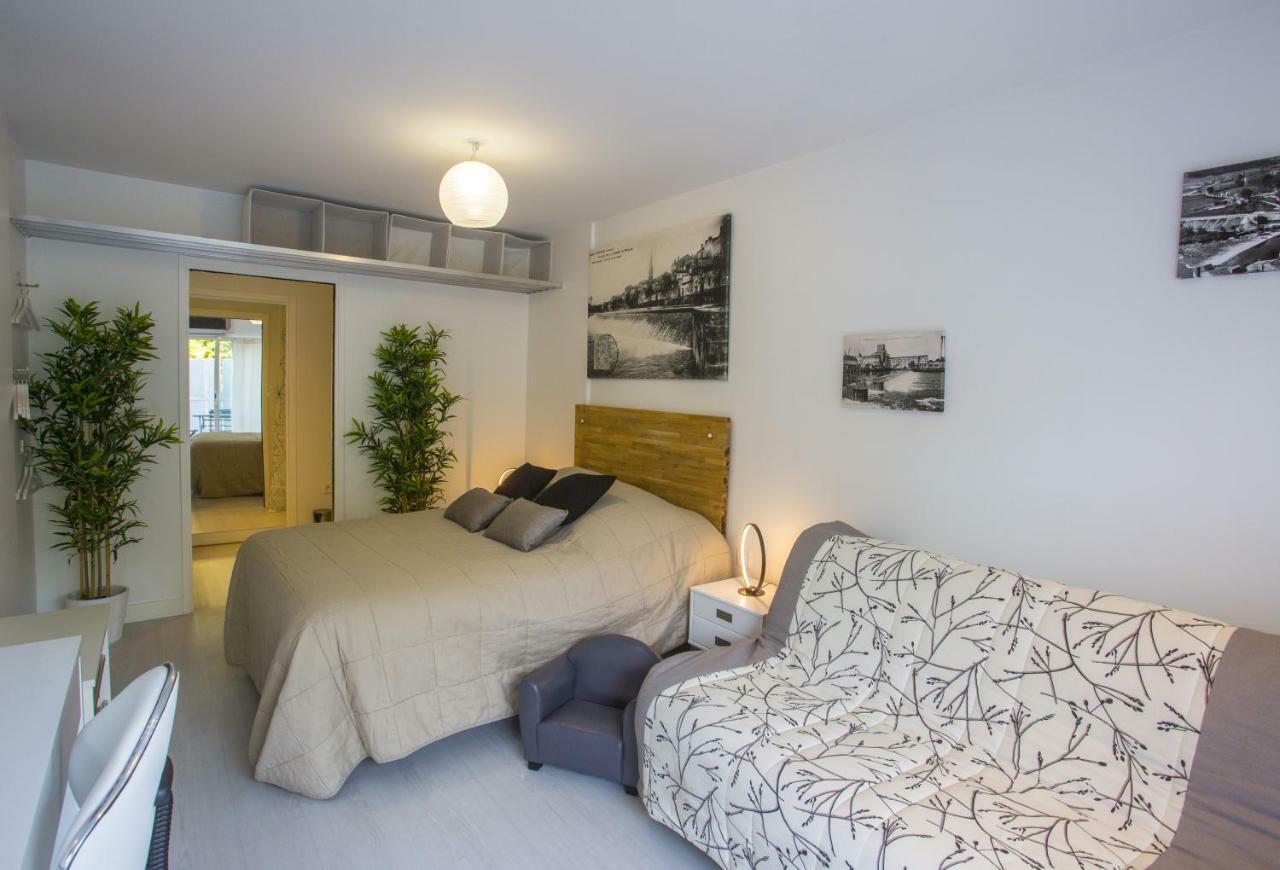 Les Tresors De Lizzie Hotel Coutras Bagian luar foto